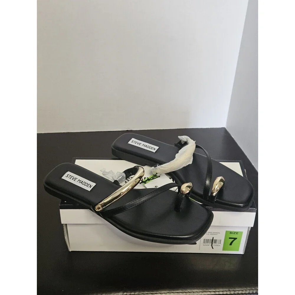 Sz 7 - Steve Madden Toe Ring Sandal Ardent Black